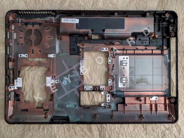 Нижня частина Emachines E630